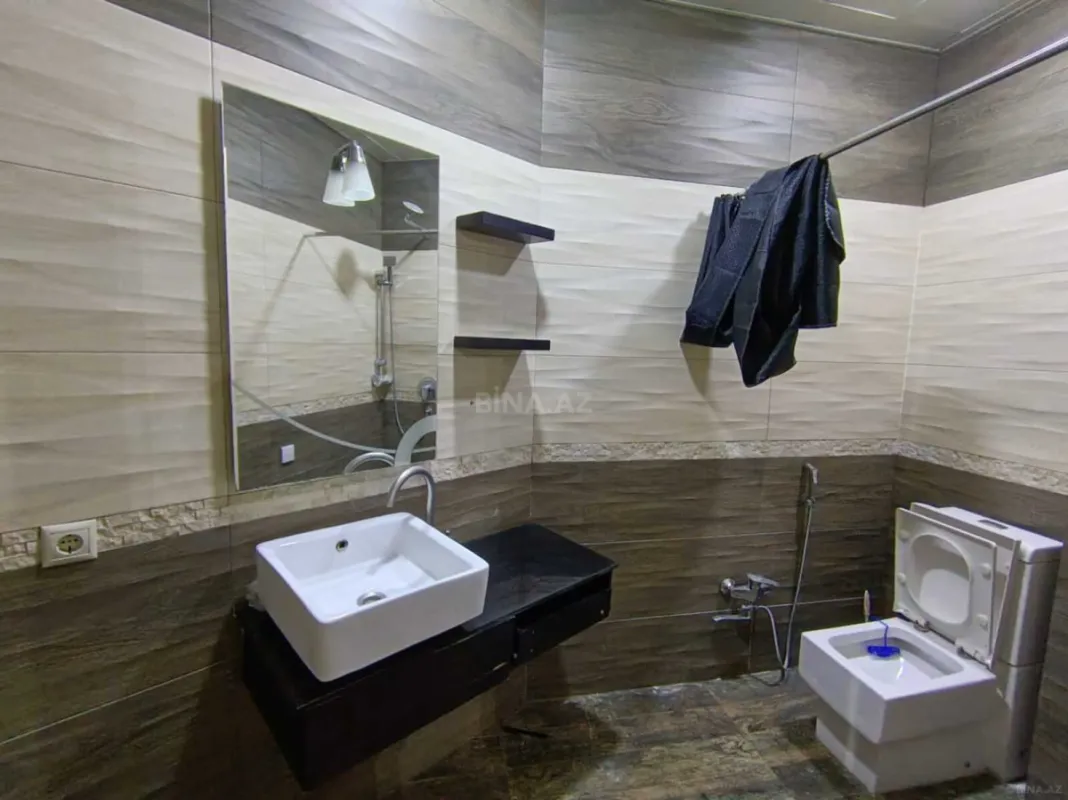 Kirayə verilir 3 otaqlı mənzil 135 m²