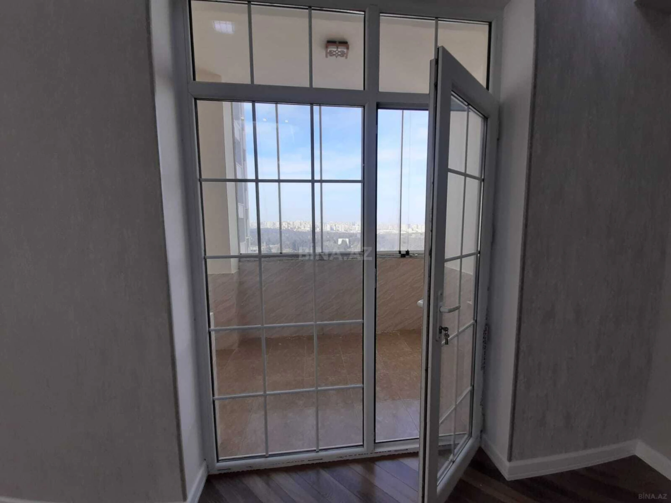 Satılır 3 otaqlı mənzil 90 m²
