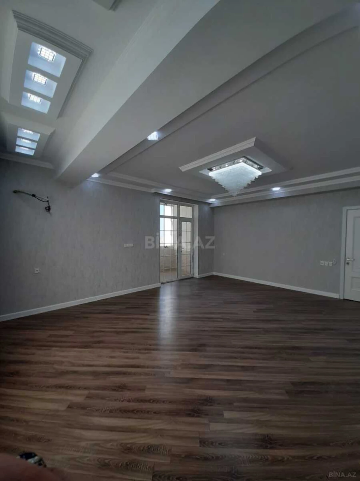Satılır 3 otaqlı mənzil 90 m²