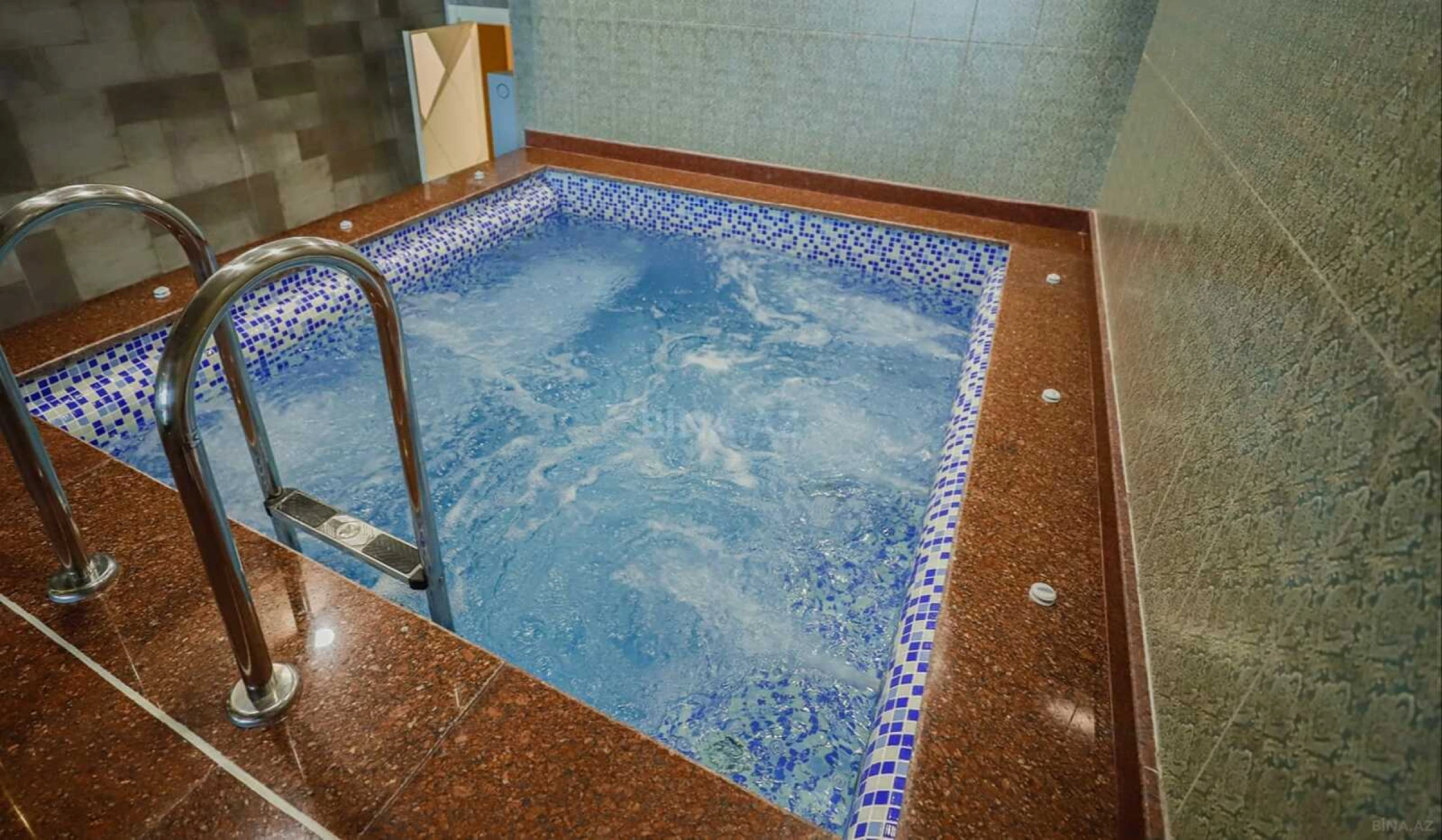 Satılır 3 otaqlı mənzil 90 m²