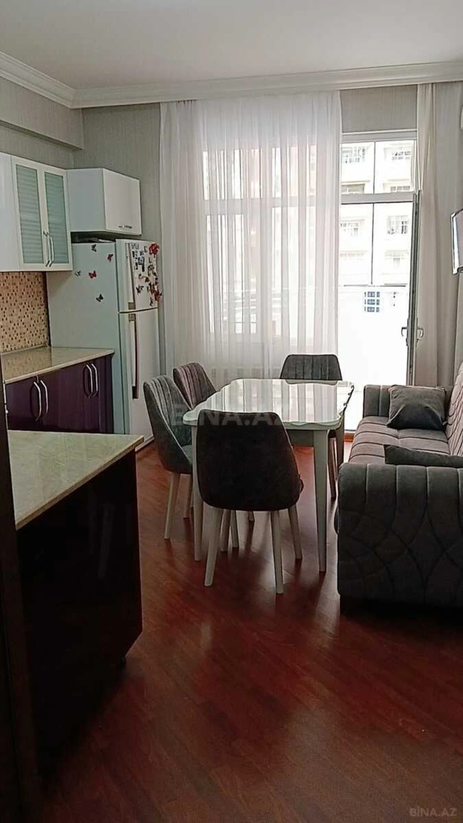 Satılır 3 otaqlı mənzil 137 m²