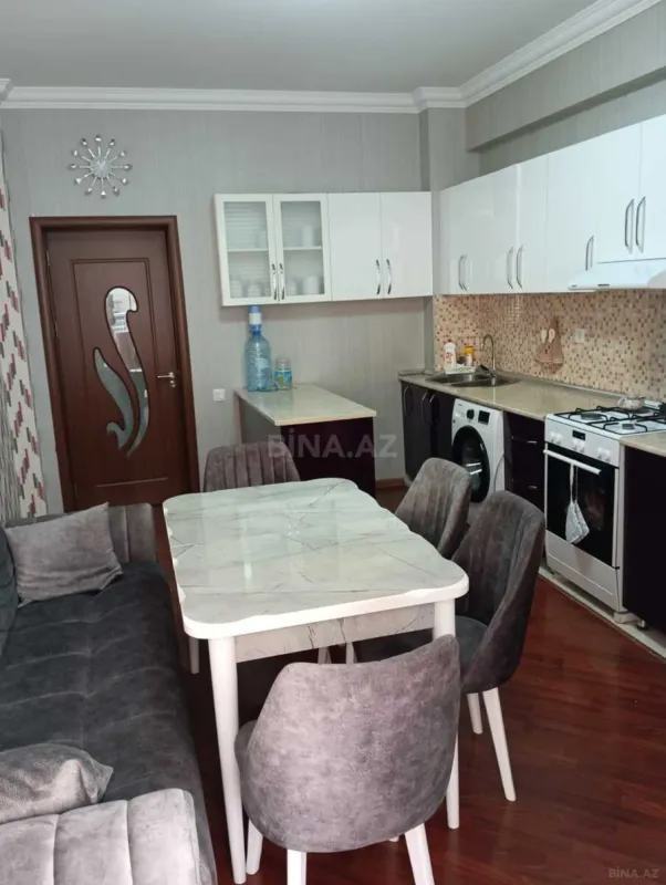 Satılır 3 otaqlı mənzil 137 m²