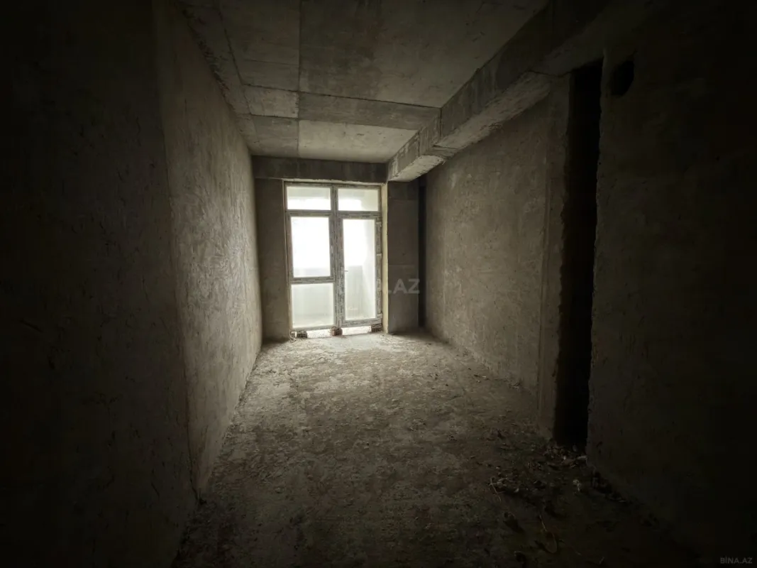 Satılır 3 otaqlı mənzil 220 m²