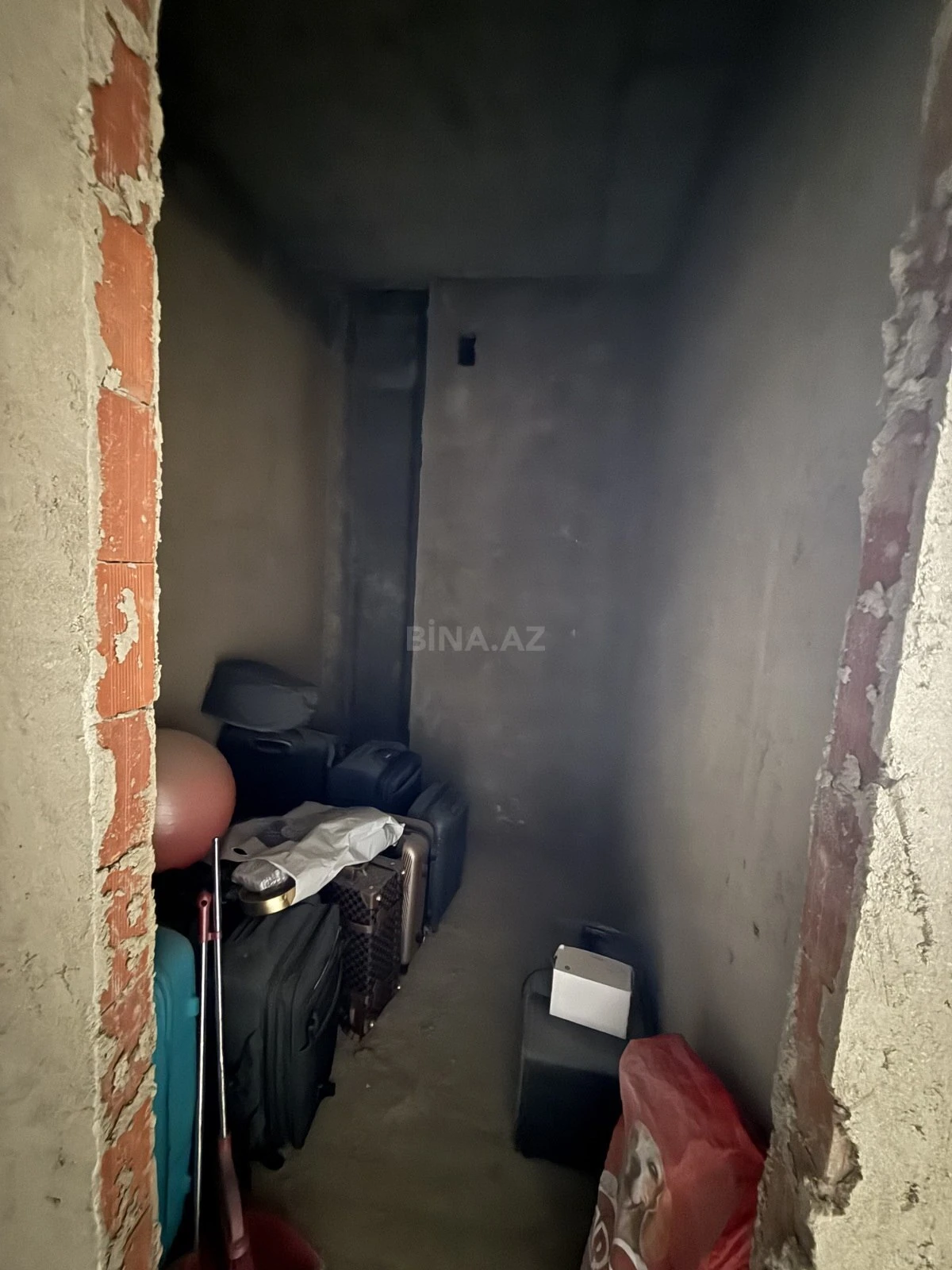 Satılır 3 otaqlı mənzil 220 m²