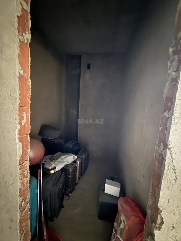 Satılır 3 otaqlı mənzil 220 m²