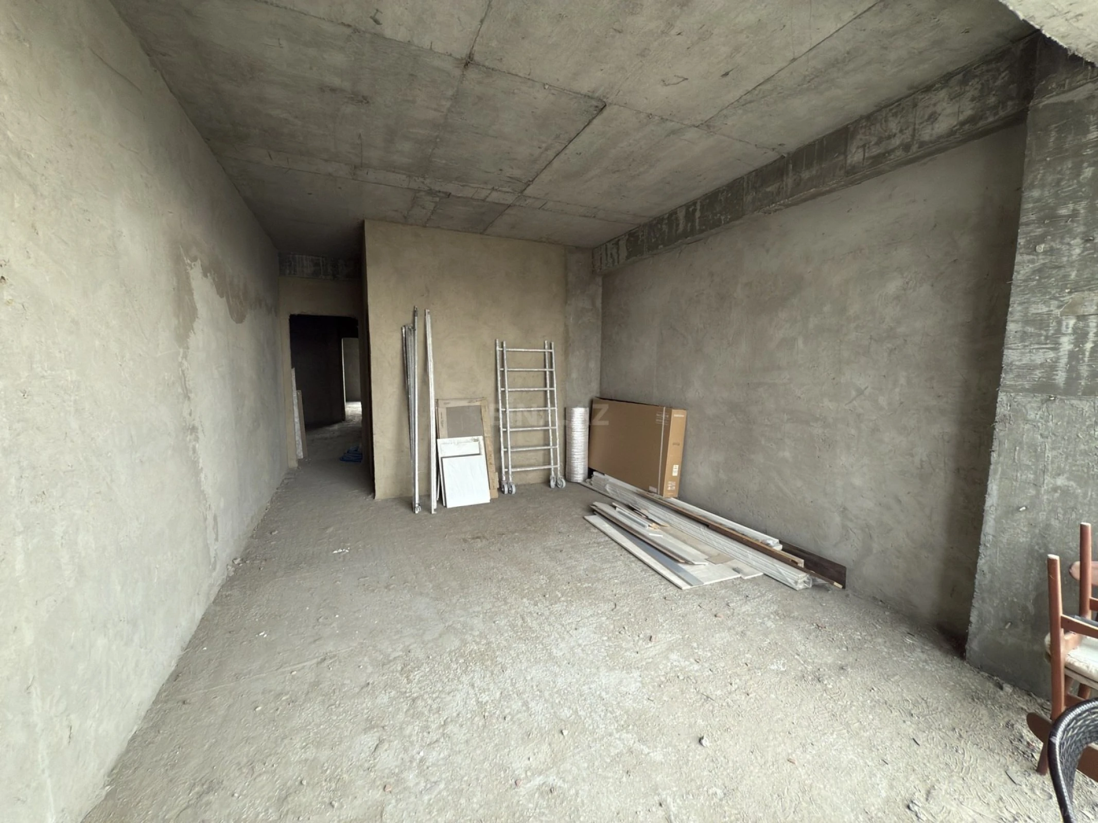 Satılır 3 otaqlı mənzil 220 m²