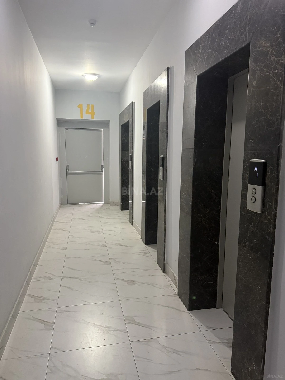 Satılır 3 otaqlı mənzil 220 m²