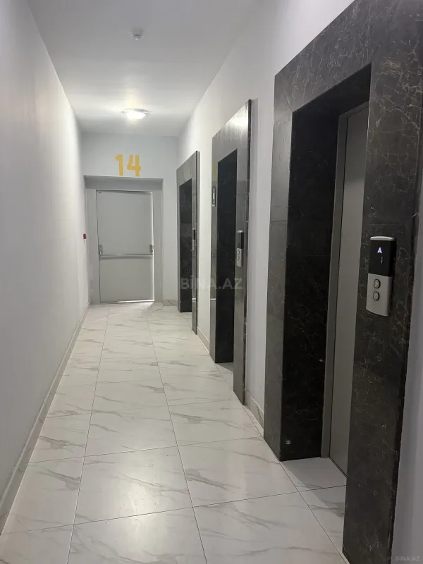 Satılır 3 otaqlı mənzil 220 m²