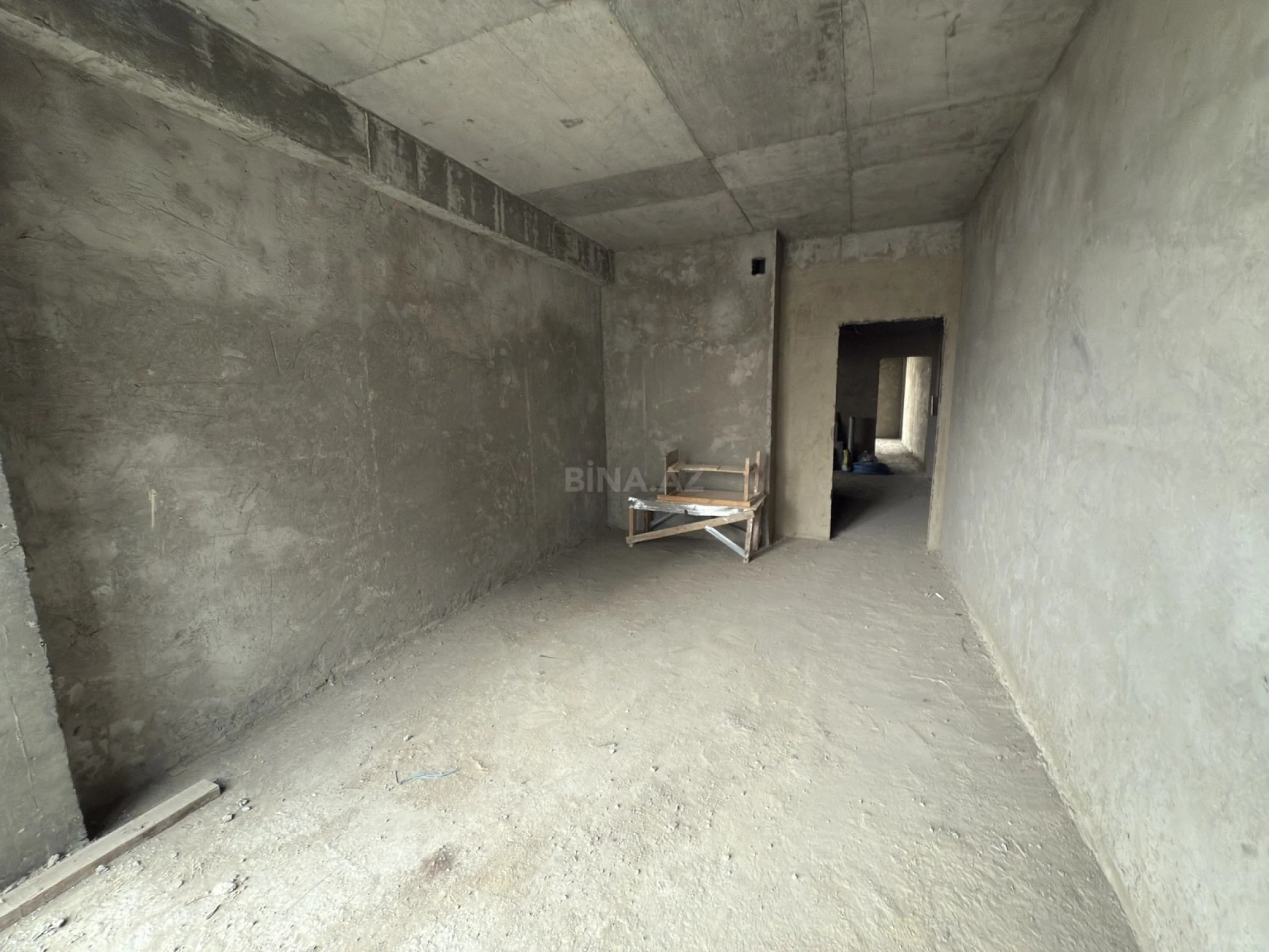 Satılır 3 otaqlı mənzil 220 m²