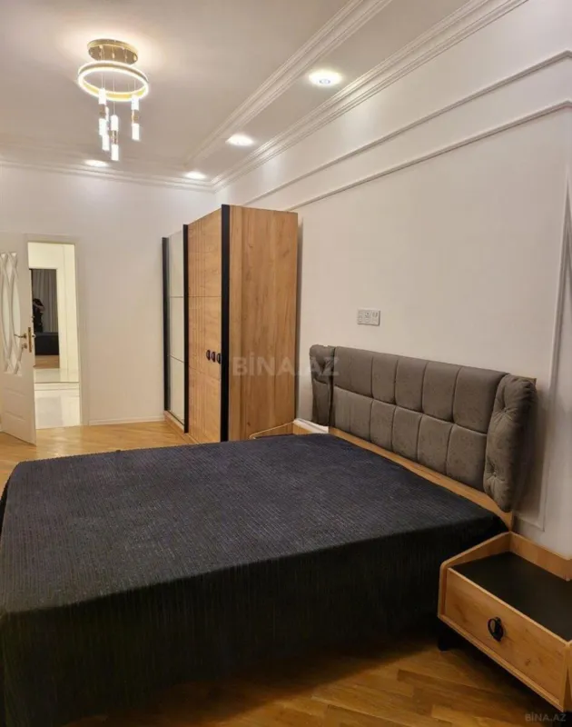 Satılır 2 otaqlı mənzil 85 m²