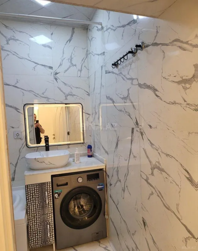 Satılır 2 otaqlı mənzil 85 m²