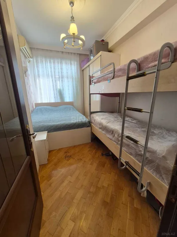 Satılır 2 otaqlı mənzil 60 m²