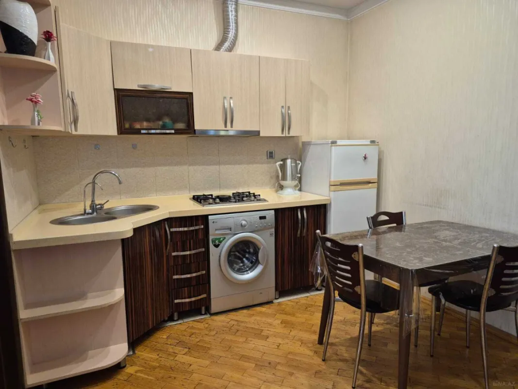 Satılır 2 otaqlı mənzil 60 m²