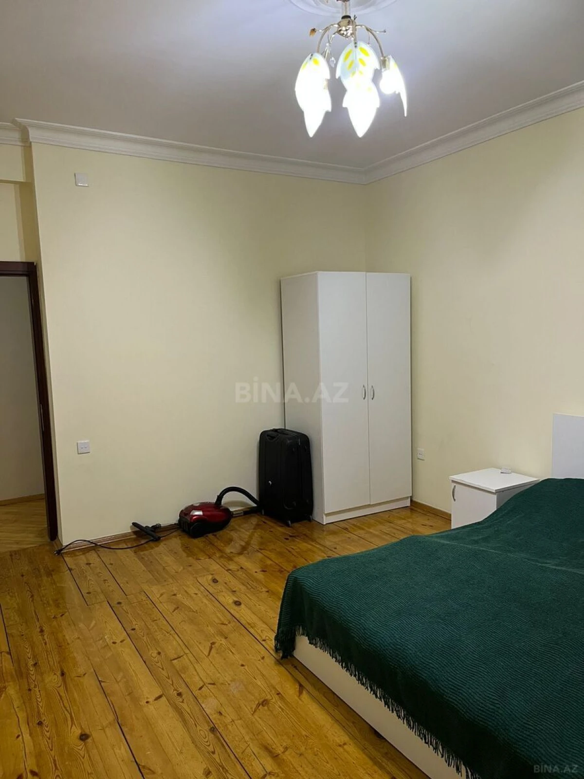 Satılır 4 otaqlı mənzil 96 m²