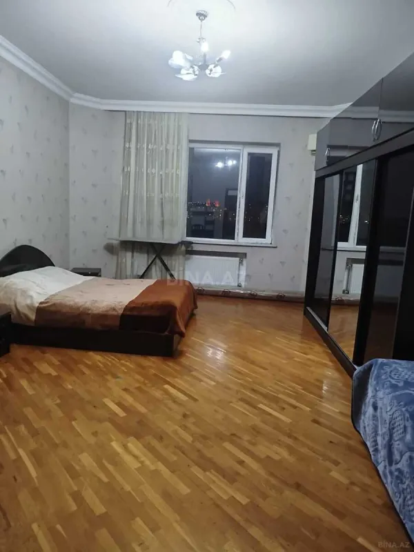 Satılır 4 otaqlı mənzil 96 m²