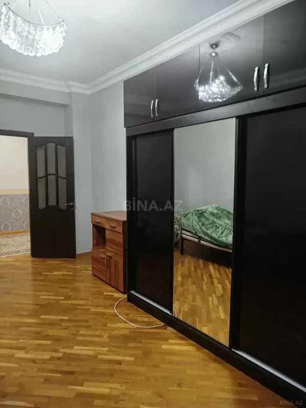 Satılır 4 otaqlı mənzil 96 m²