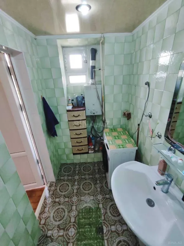 Satılır 4 otaqlı mənzil 96 m²