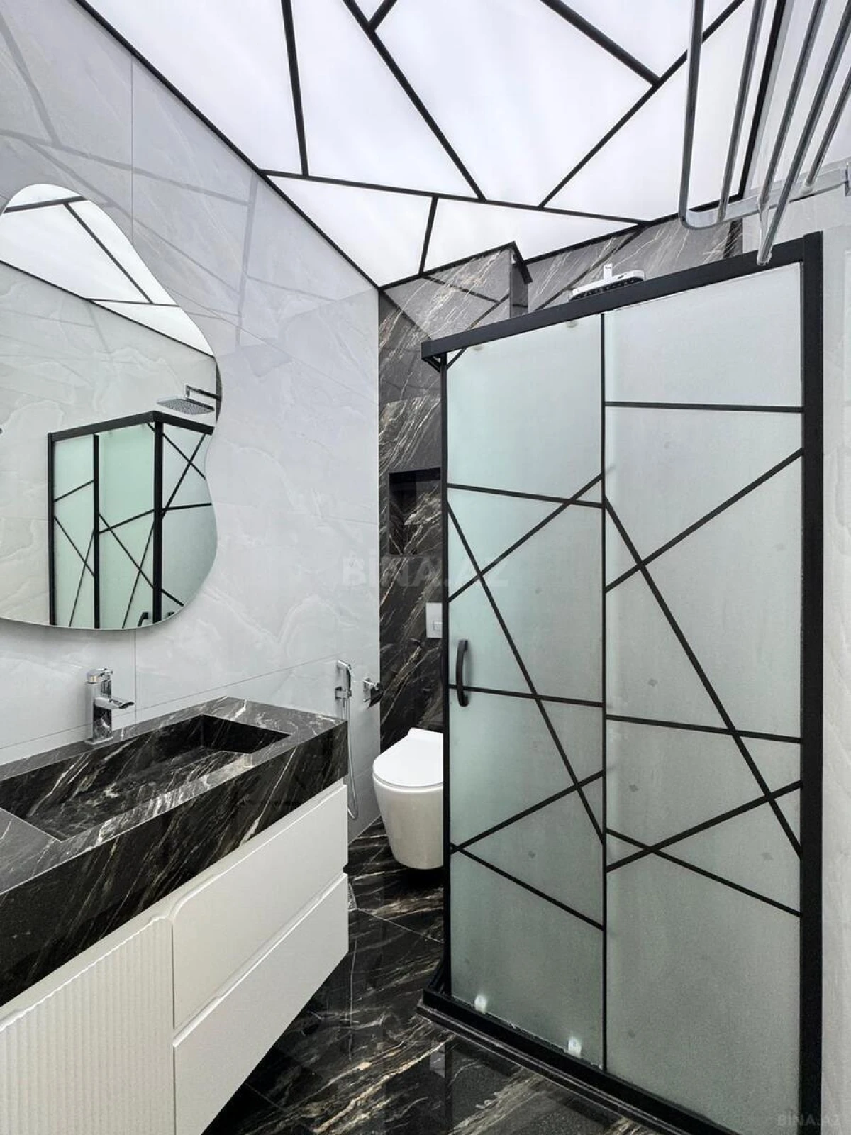 Satılır 3 otaqlı mənzil 115 m²