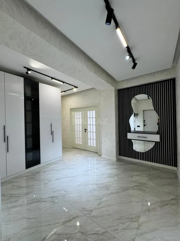 Satılır 3 otaqlı mənzil 115 m²