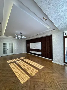 Satılır 3 otaqlı mənzil 115 m²