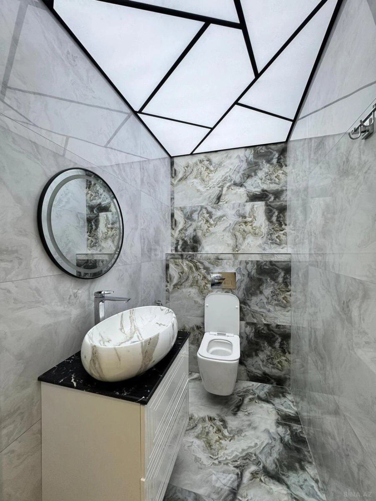 Satılır 3 otaqlı mənzil 115 m²