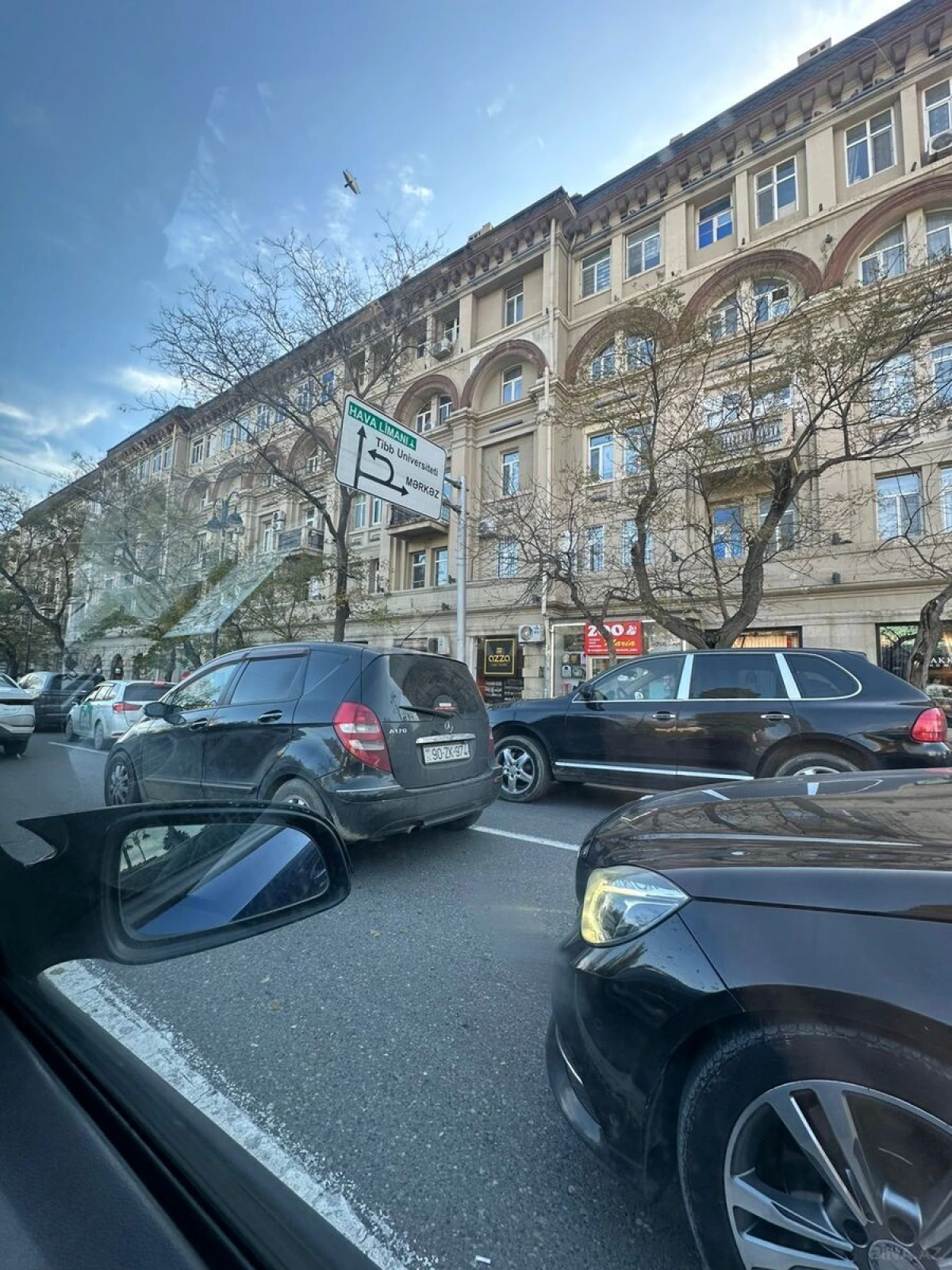 Satılır 2 otaqlı mənzil 65 m²