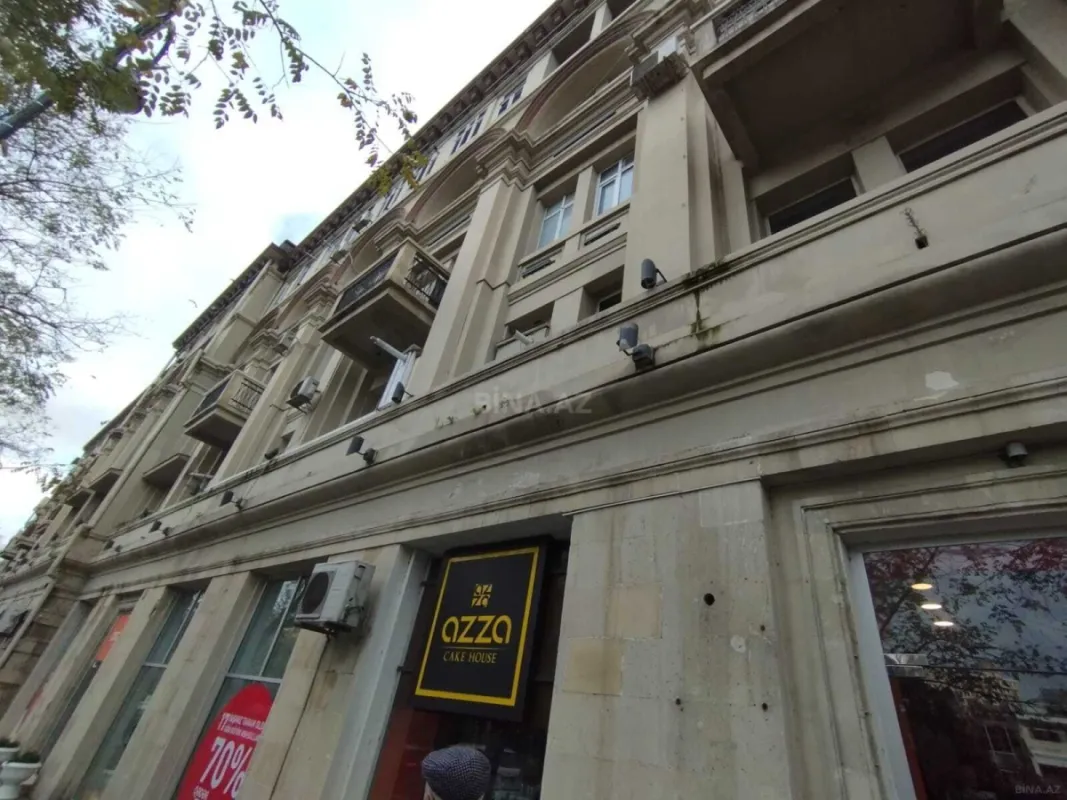 Satılır 2 otaqlı mənzil 65 m²