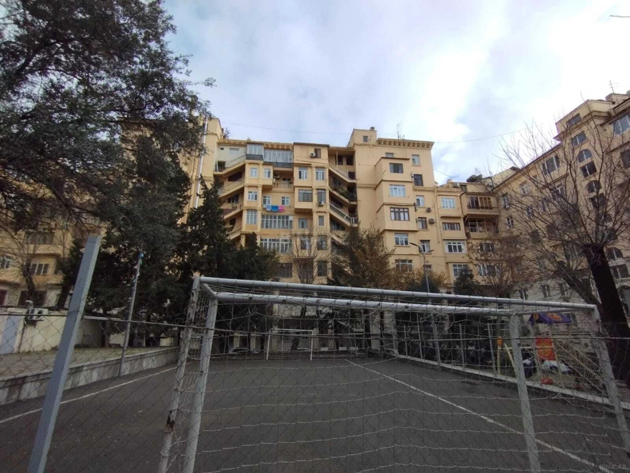 Satılır 2 otaqlı mənzil 65 m²