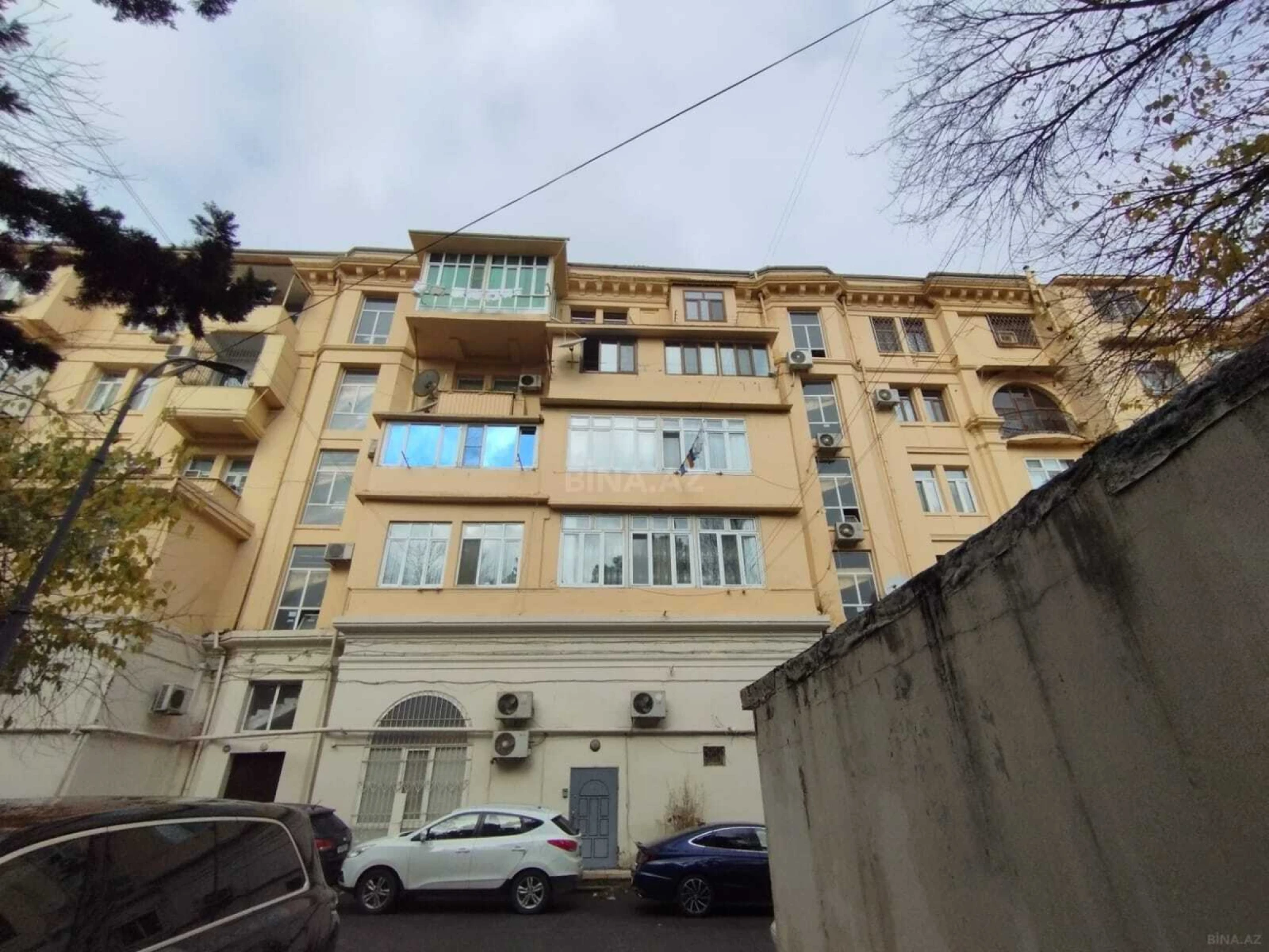 Satılır 2 otaqlı mənzil 65 m²