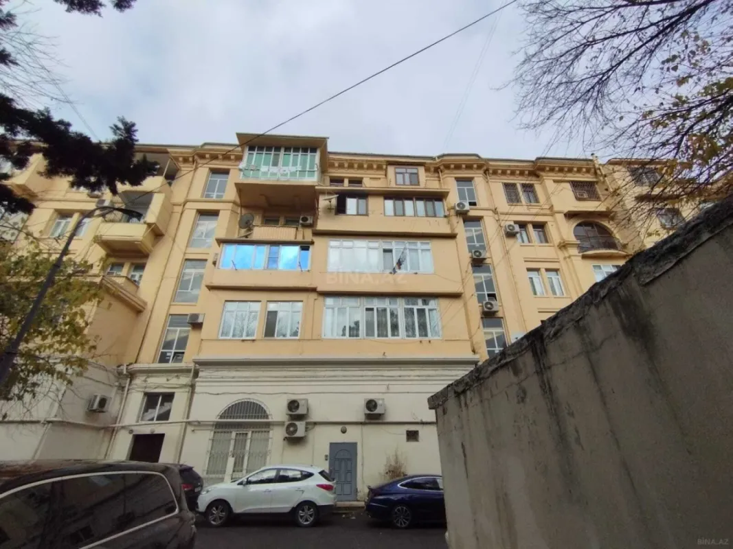 Satılır 2 otaqlı mənzil 65 m²