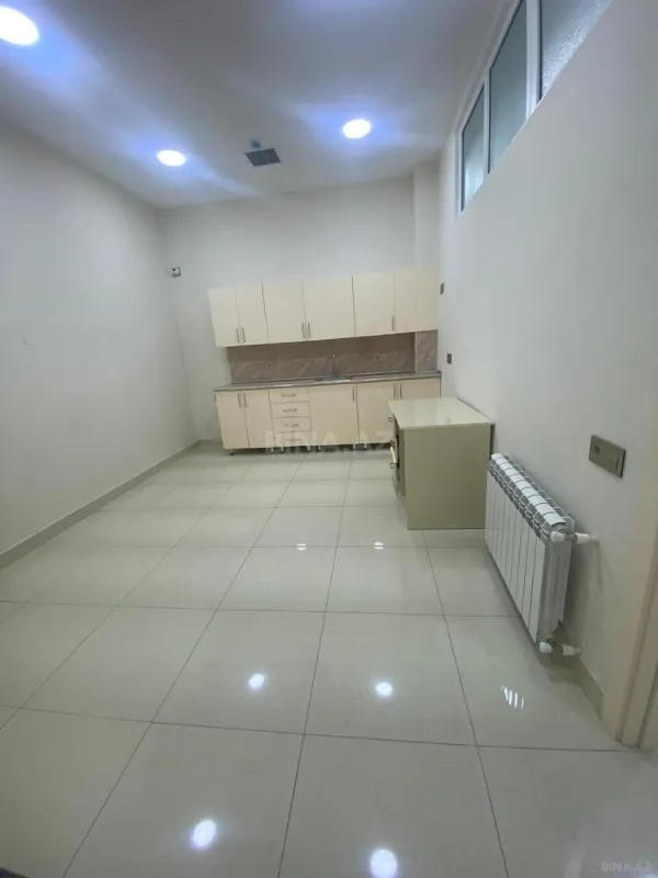 Kirayə verilir obyekt 171 m²