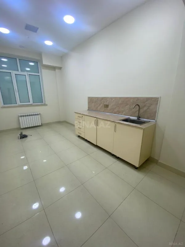 Kirayə verilir obyekt 171 m²