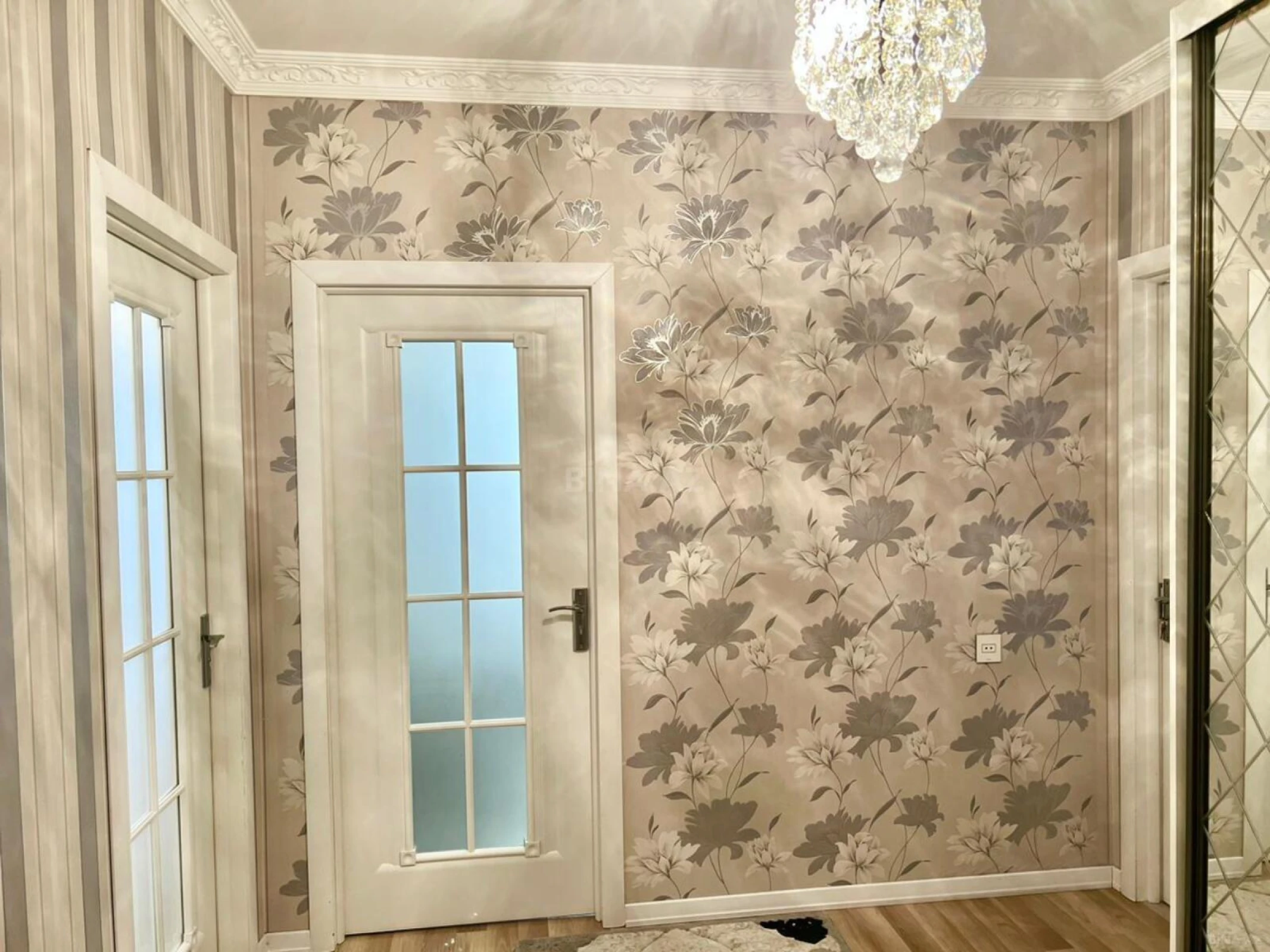 Satılır 2 otaqlı mənzil 68 m²