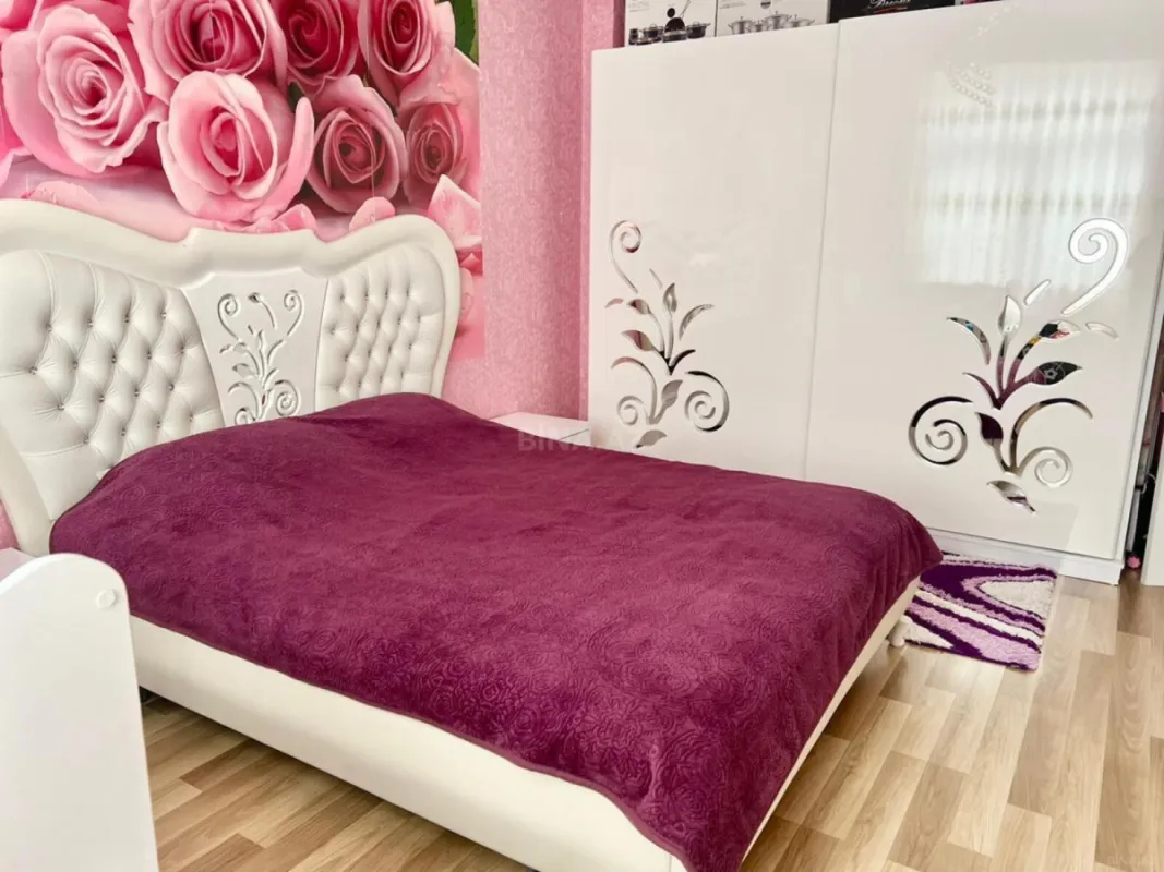 Satılır 2 otaqlı mənzil 68 m²