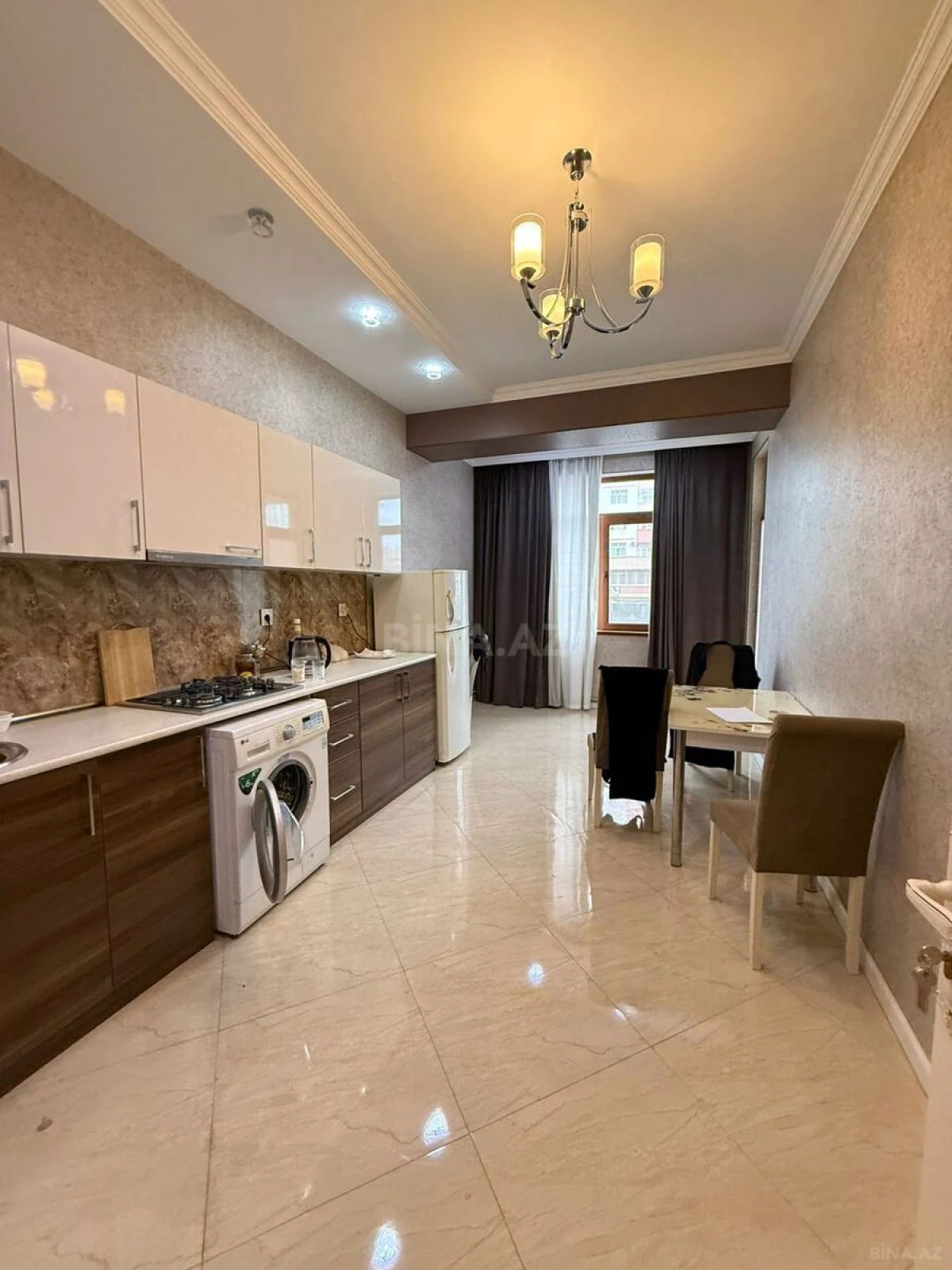 Satılır 3 otaqlı mənzil 122 m²