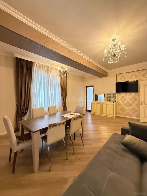 Satılır 3 otaqlı mənzil 122 m²
