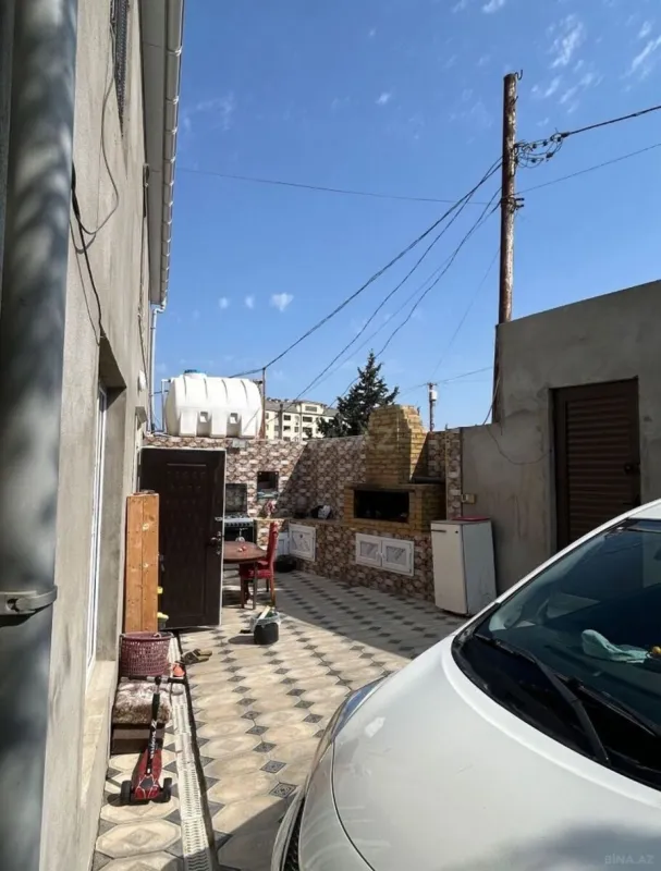 Satılır 6 otaqlı həyət evi 235 m²
