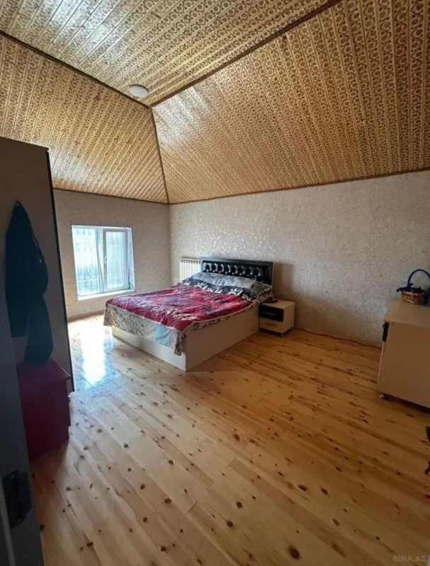 Satılır 6 otaqlı həyət evi 235 m²