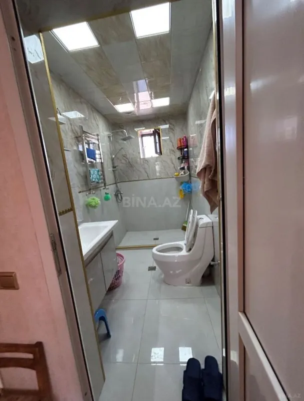 Satılır 6 otaqlı həyət evi 235 m²