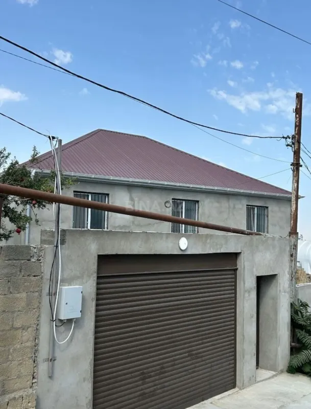 Satılır 6 otaqlı həyət evi 235 m²