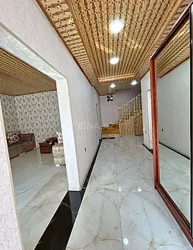 Satılır 6 otaqlı həyət evi 235 m²