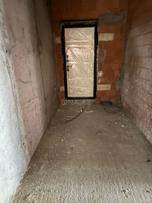 Satılır 3 otaqlı mənzil 120.5 m²