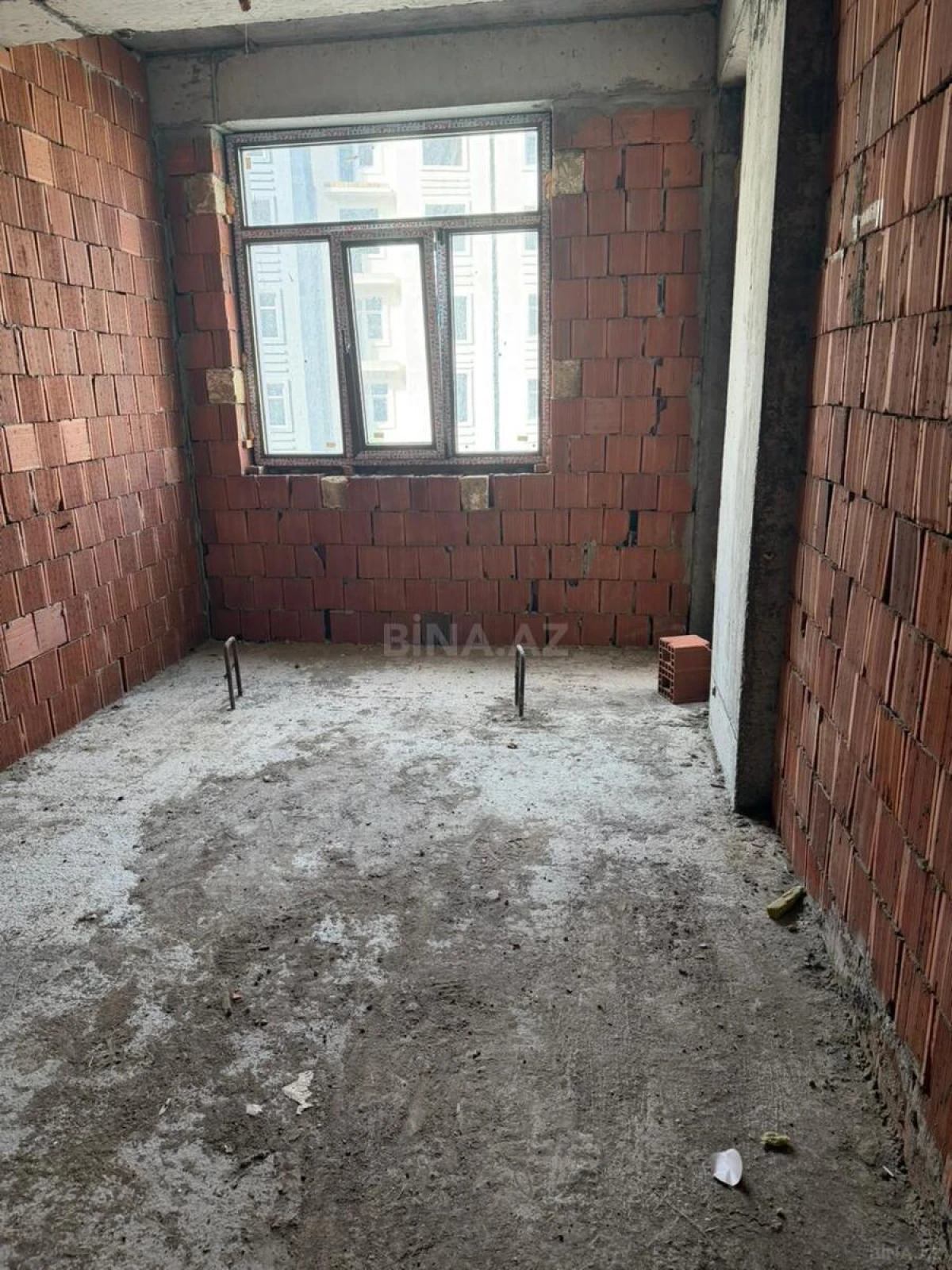 Satılır 3 otaqlı mənzil 120.5 m²