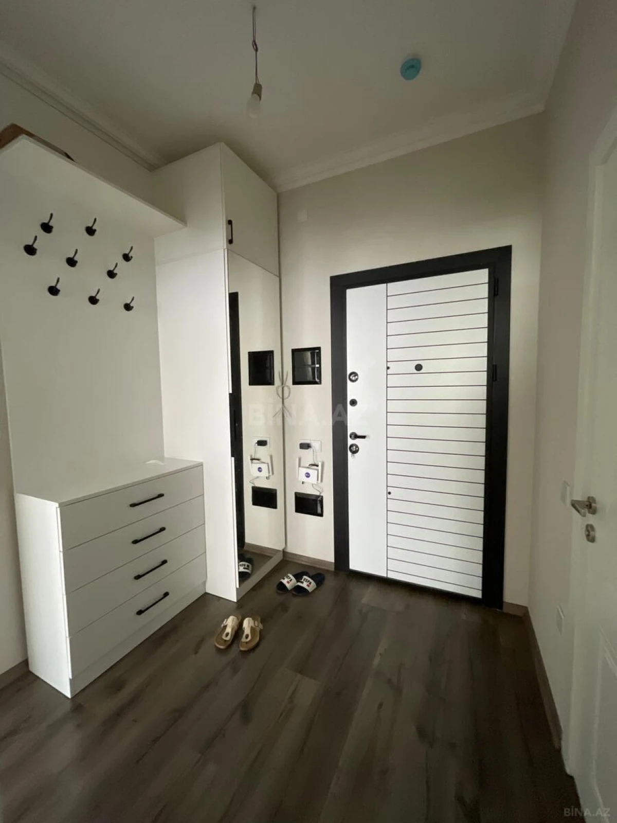 Kirayə verilir 2 otaqlı mənzil 65 m²