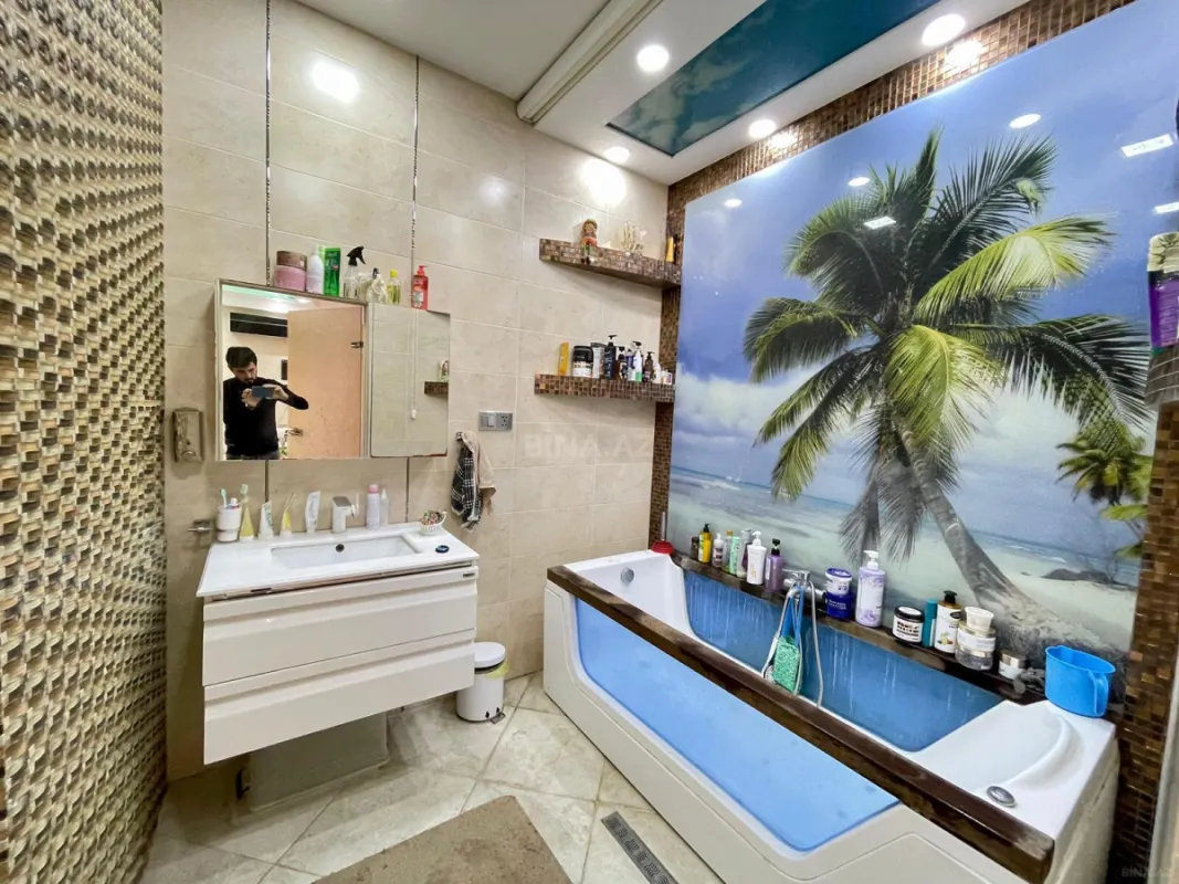 Satılır 3 otaqlı mənzil 135 m²