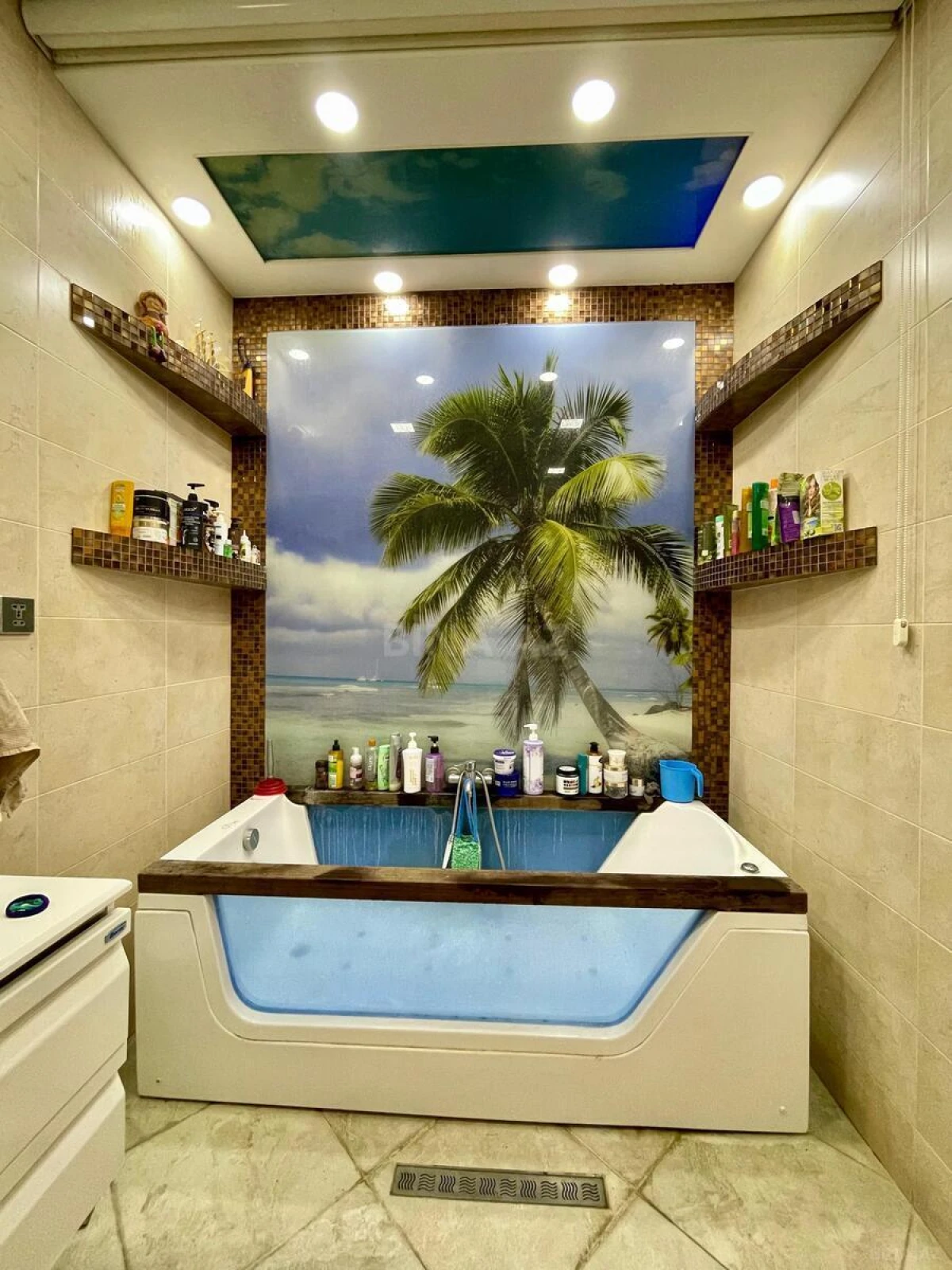 Satılır 3 otaqlı mənzil 135 m²