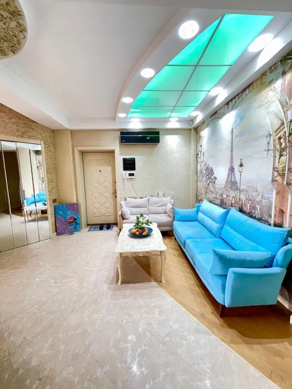 Satılır 3 otaqlı mənzil 135 m²