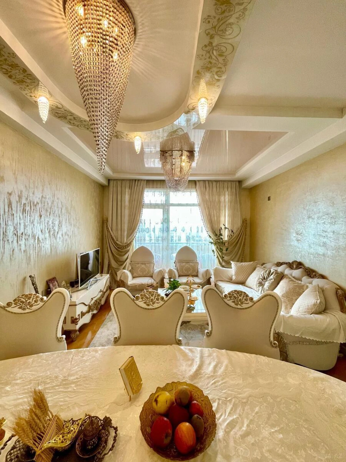 Satılır 3 otaqlı mənzil 135 m²