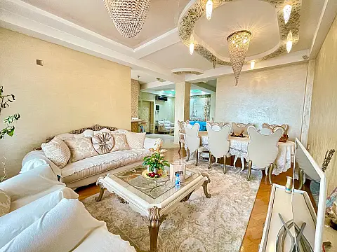Satılır 3 otaqlı mənzil 135 m² — Bakı, Memar Əcəmi yanı 3 otaq 135.00 m²