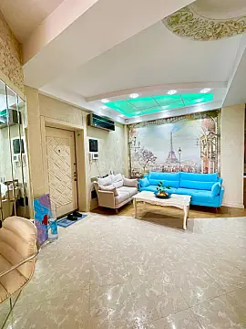 Satılır 3 otaqlı mənzil 135 m²
